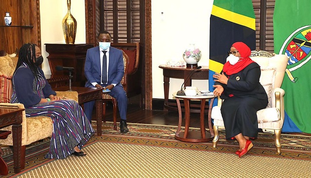 Coopération Burkina Faso-République Unie de Tanzanie : Madame Madina Ganou/Diaby Kassamba présente ses lettres de créance à la présidente Madame Samia Suluhu Hassan