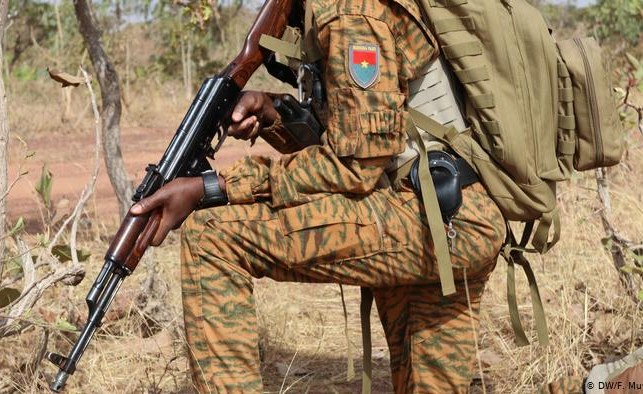 Burkina Faso : Un militaire tué et trois autres blessés dans une attaque à l’Est du pays