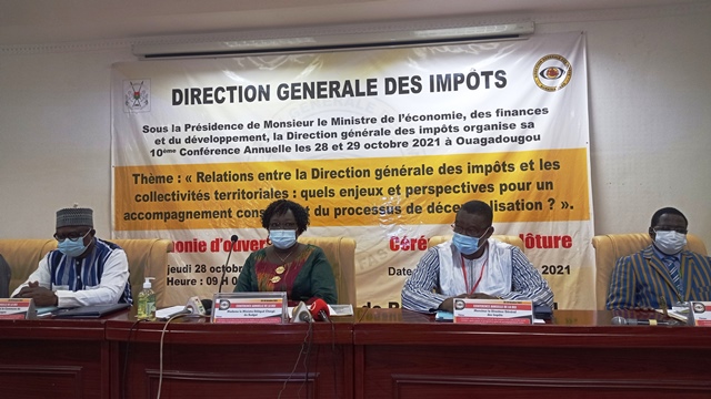 10e conférence annuelle des impôts du Burkina : Le défi de la décentralisation au cœur de la réflexion