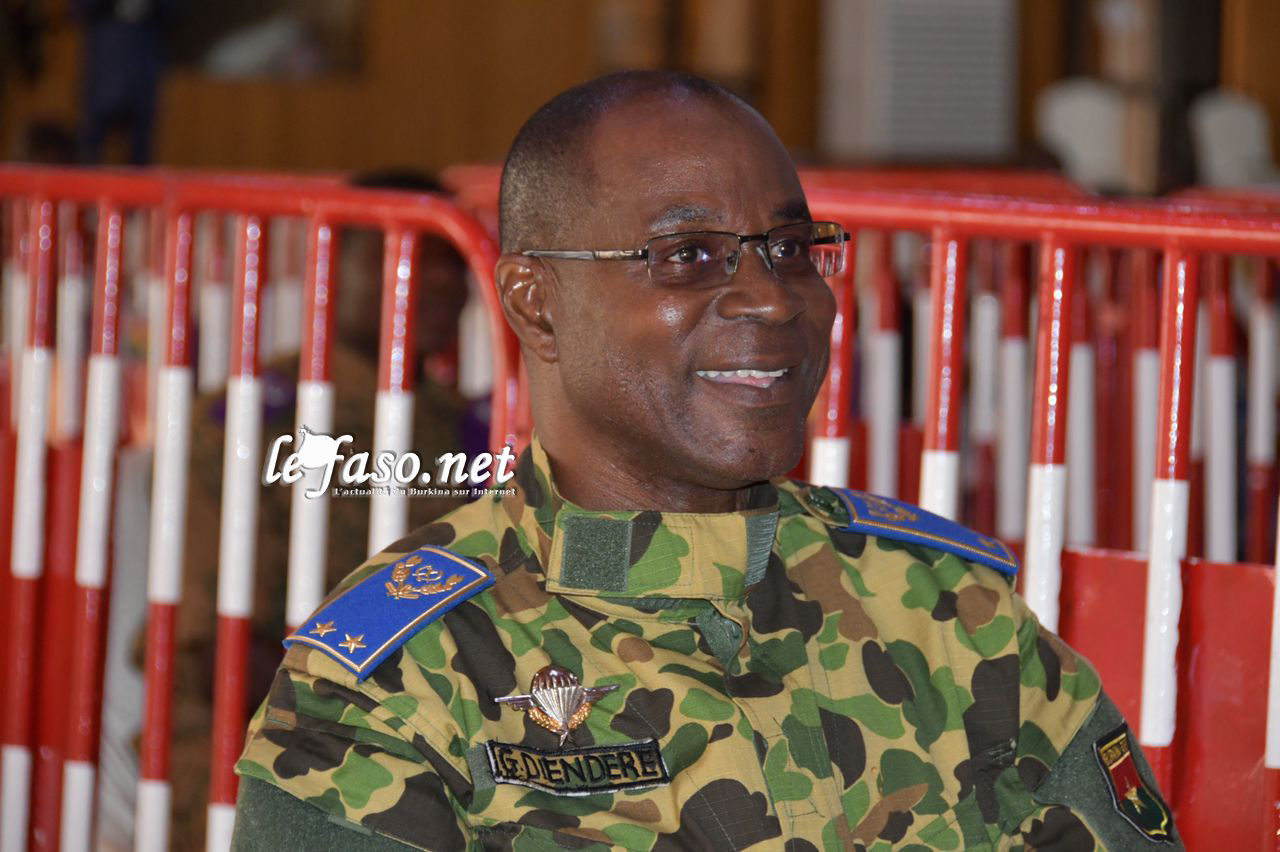 Burkina Faso : Pourquoi le général Gilbert Diendéré porte-t-il toujours la tenue du RSP ?