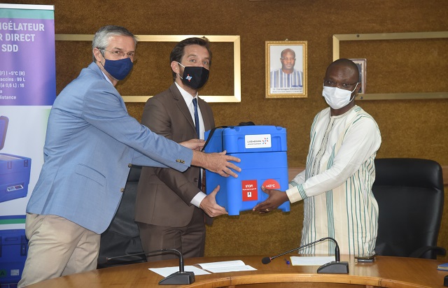 Coopération : Le Luxembourg offre cinquante réfrigérateurs solaires au ministère de la Santé du Burkina Faso