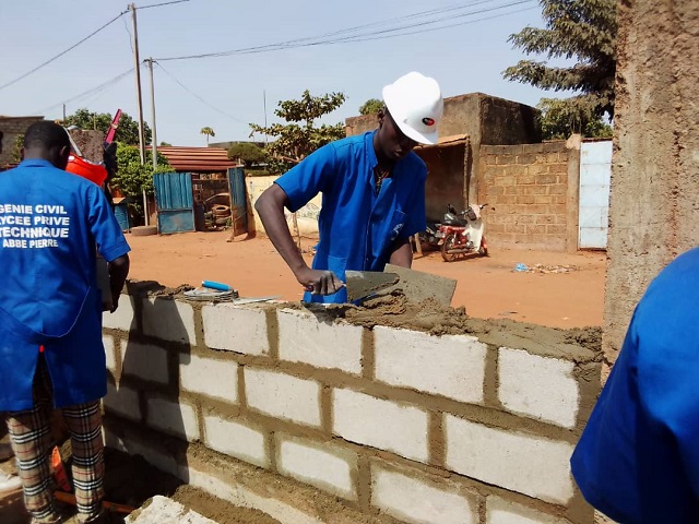 Education au Burkina : Les élèves des enseignements techniques et professionnels du Centre à pied d’œuvre pour la clôture de la direction régionale post primaire et secondaire