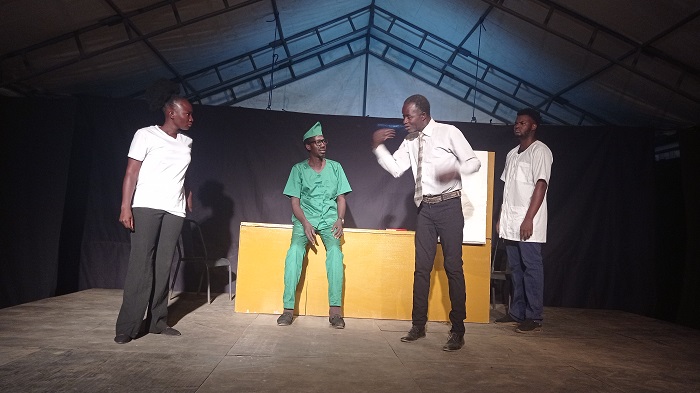 Culture au Burkina : Alain Hema et ses collaborateurs mettent en place un théâtre ambulant