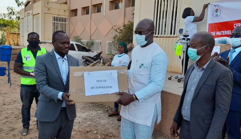 Burkina/Santé : La Fondation BO apporte un appui en équipements d’échographie et de fauteuils dentaires