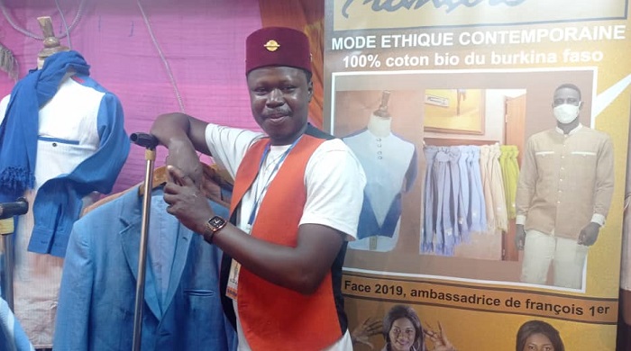 Mode au Burkina : « La marque François premier a réussi à s’imposer par les couleurs et la manière de tisser », selon Laurent Yaméogo alias Saint Laurent