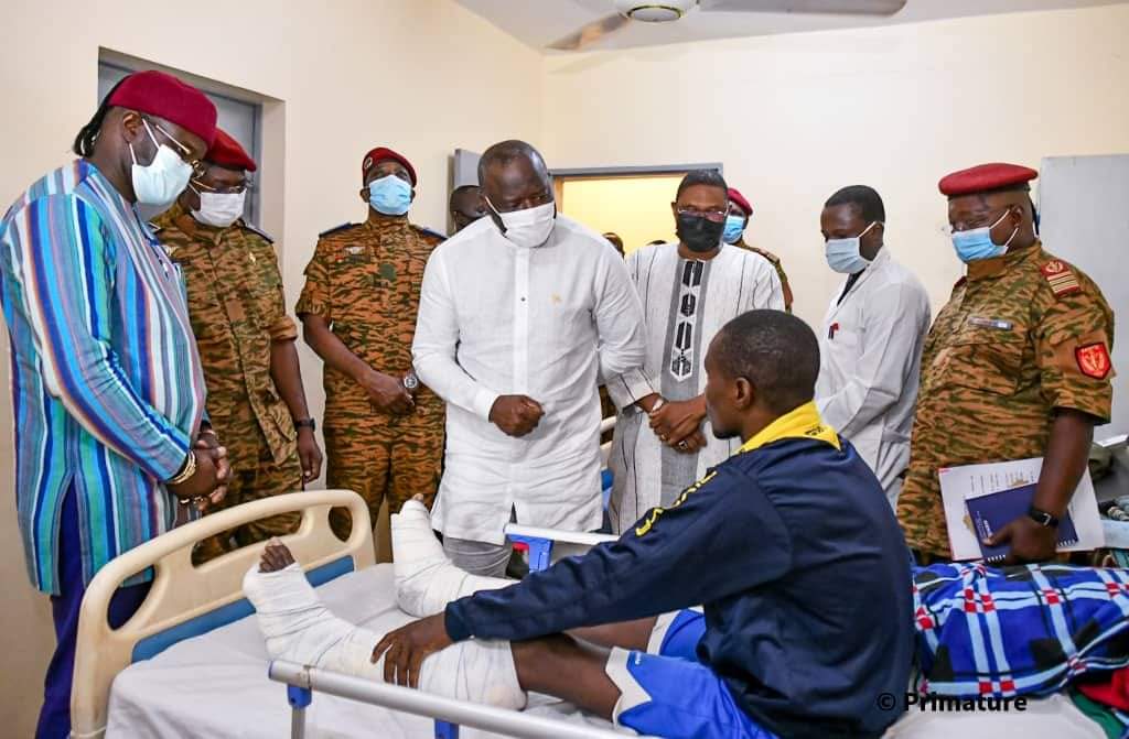 Burkina : Le Premier ministre passe le réveillon de la Saint-Sylvestre auprès des soldats blessés de guerre 