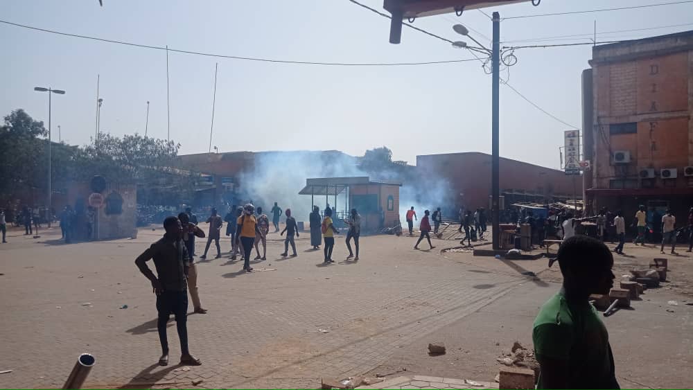 Marche du 22 janvier 2022 : Un journaliste blessé à Ouagadougou dans des rassemblements dispersés par les Forces de l’ordre