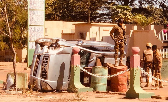 Ouagadougou : Des militaires ouvrent le feu sur un véhicule qui tentait de forcer l’entrée principale de leur camp 