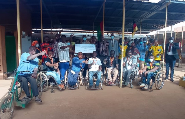 Personnes handicapées : Le Rotary club Ouagadougou Millenium apporte un appui financier de plus de 67 millions à AMPO Burkina
