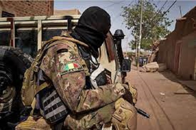 Mali : Trois Européens suspectés de « terrorisme » arrêtés