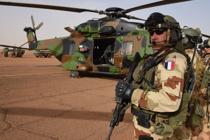 Lutte contre le terrorisme : Le Mali accuse l’armée française d’« espionnage »  et ouvre une enquête sur un charnier à Gossi