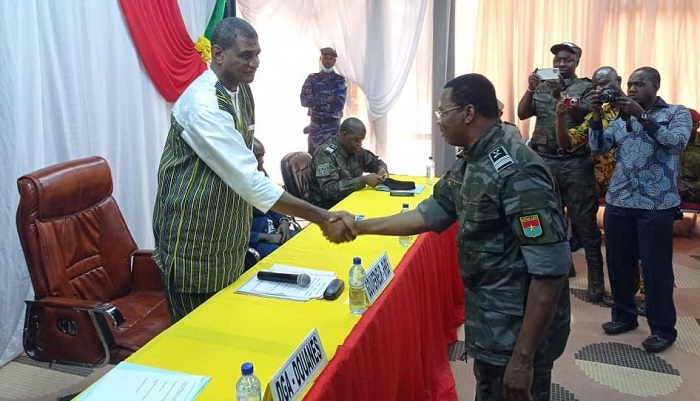 Direction régionale des douanes de l’Ouest : Sansan François d’Assise Kambou prend officiellement le commandement