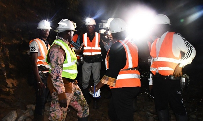 Mine de Perkoa : Des journalistes et des ministres descendent dans la mine souterraine