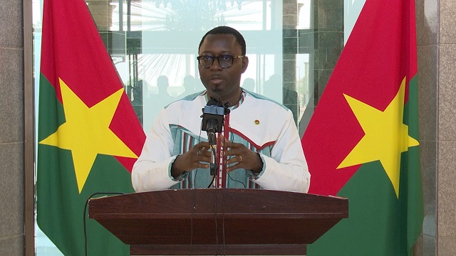 Rémunération des ministres au Burkina : « Aucun ministre n’a négocié son salaire », clarifie Lionel Bilgo