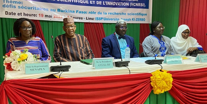 Défis sécuritaires au Burkina : Le rôle des chercheurs examiné par le Haut conseil national de la recherche scientifique et de l’innovation 