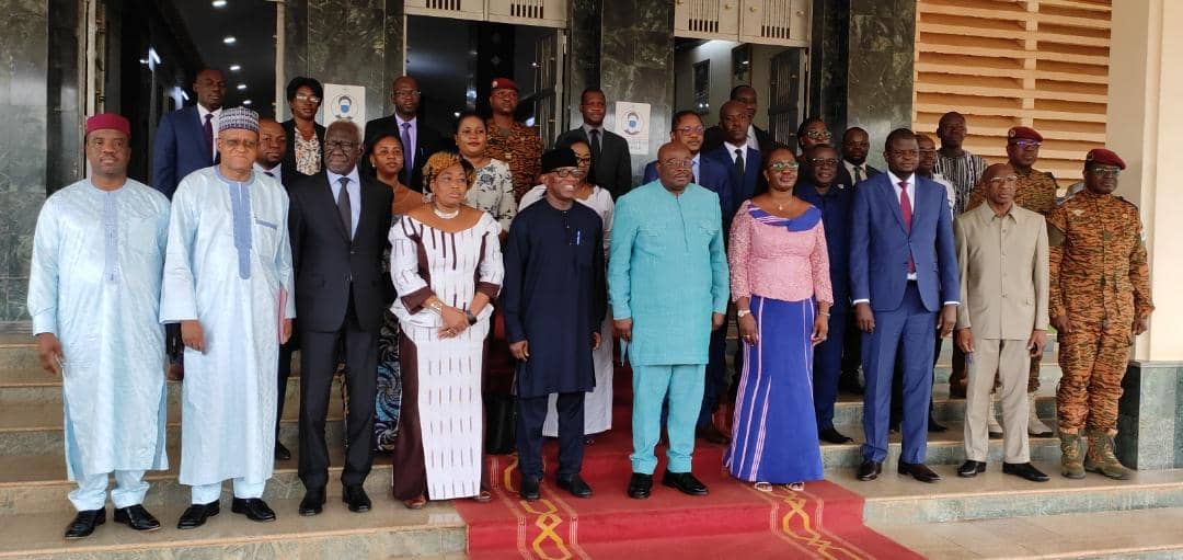 Transition au Burkina : « L’Union africaine est disposée à contribuer au retour de la paix et de la sécurité », affirme le commissaire Bankolé Adeoye  