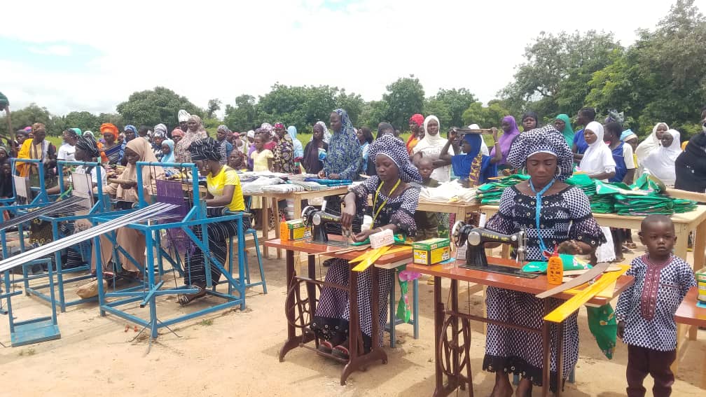 Commune de Boudry au Burkina : SOMISA finance la formation de 97 femmes en couture, tissage et en teinture