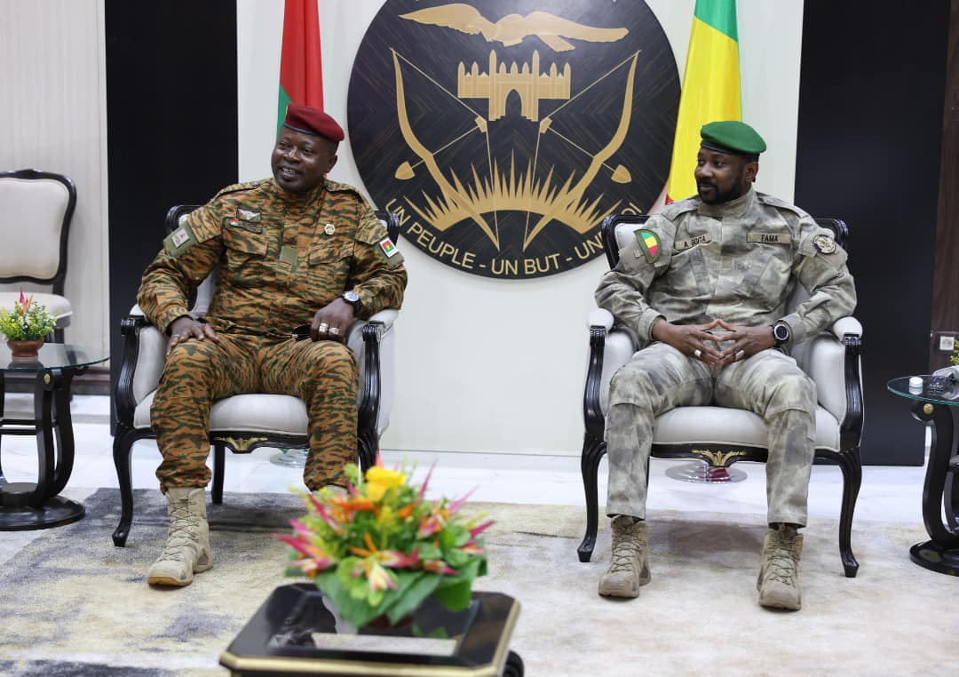Lutte contre le terrorisme : Le Burkina et le Mali décident de renforcer leur partenariat militaire