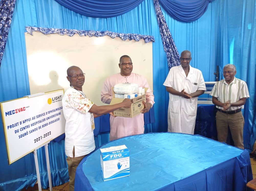 Hôpital Souro Sanou de Bobo-Dioulasso : L’ONG Light for the world fait don d’équipements au service d’ophtalmologie