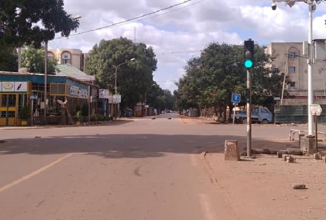 Ouagadougou : Un centre-ville mort, mais la vie se poursuit à Wemtenga et Karpala