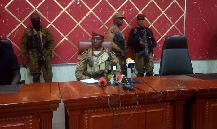 Burkina : « Nous devons faire en trois mois ce qui devrait être fait en douze mois », instruit le capitaine Ibrahim Traoré