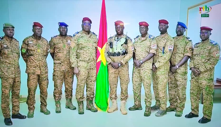 Burkina Faso : Les chefs militaires apportent leur soutien au capitaine Ibrahim Traoré 