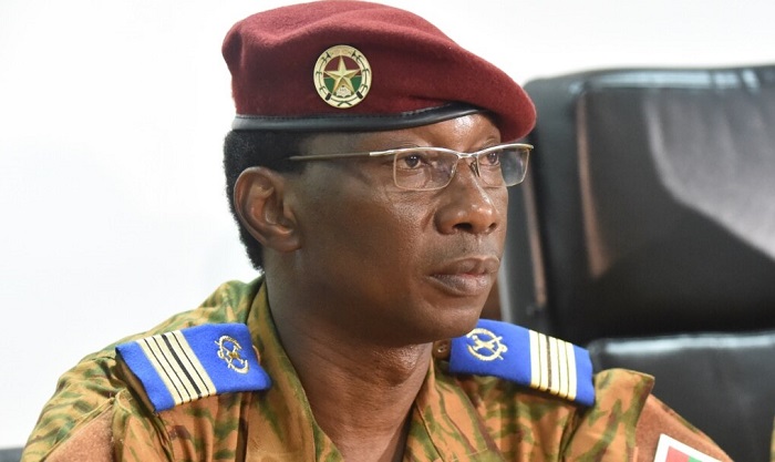Conduite de la Transition au Burkina Faso : Et si Le colonel Auguste Denise Barry était l’homme de la situation ? 