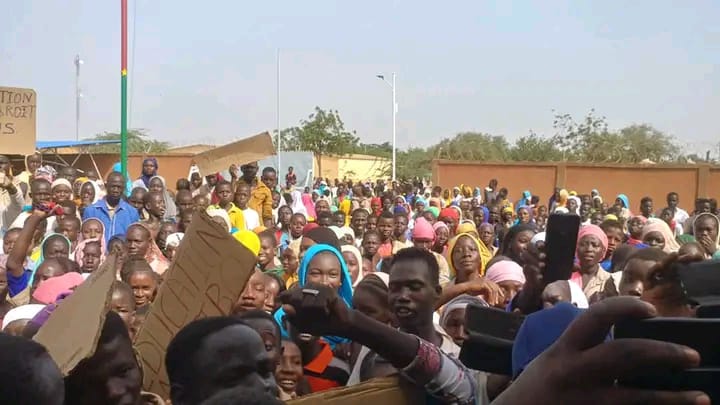  Burkina, région du Sahel : Les élèves dans la rue pour réclamer la réouverture de leurs classes