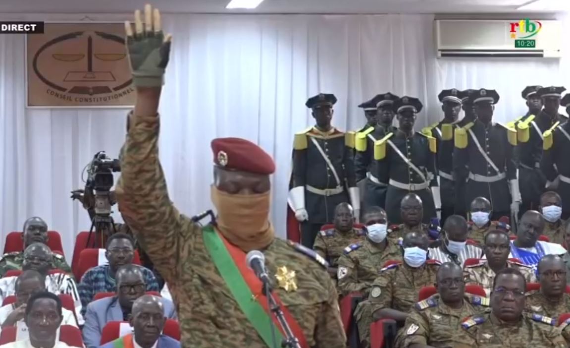 Burkina Faso : Le Capitaine Ibrahim Traoré prête serment