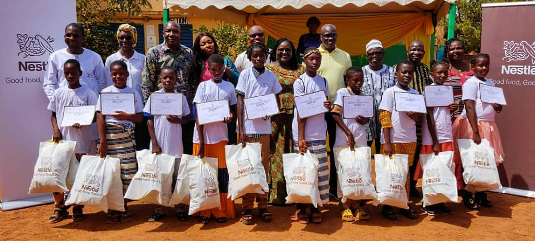 Education : Nestlé Burkina offre des bourses d’études à dix élèves
