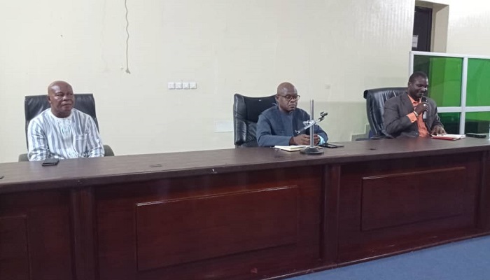 Bobo-Dioulasso : Le ministre de la santé à l’écoute des préoccupations des agents de santé des Hauts-Bassins