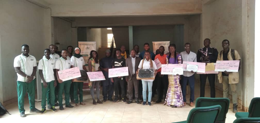 Éducation au Burkina : L’École polytechnique de Ouagadougou célèbre l’excellence 