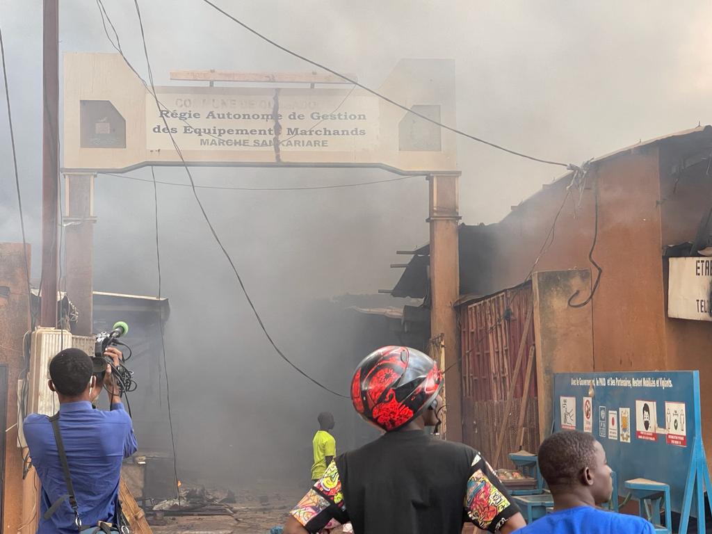 Ouagadougou : Le marché Sankar-Yaaré ravagé par le feu, 