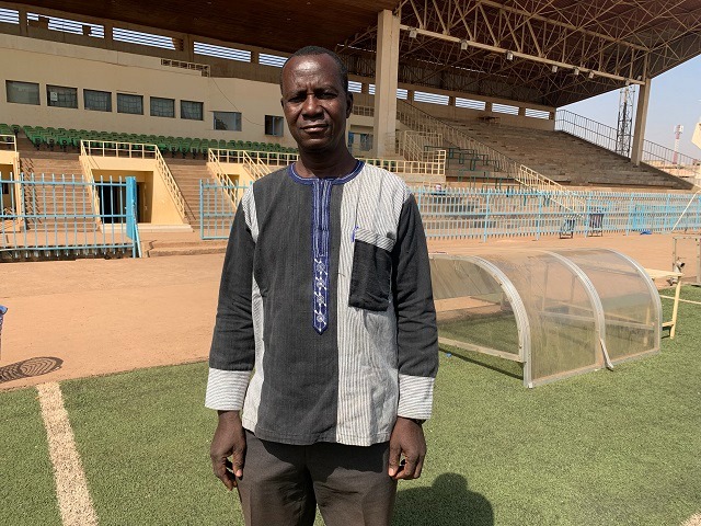 Arbitrage au Burkina : « Il faut avoir un mental fort et aimer vraiment le métier », conseille Jean Emmanuel Compaoré, ancien arbitre international