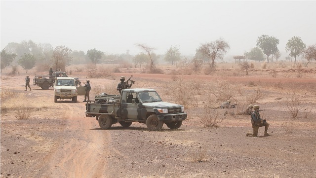 Insécurité dans le Sahel : L’armée burkinabè déjoue une attaque et tue une quinzaine de terroristes (Communiqué)