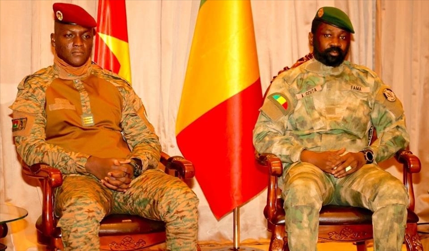 CEDEAO : Interdiction de voyager pour les autorités du Burkina, de la Guinée et du Mali