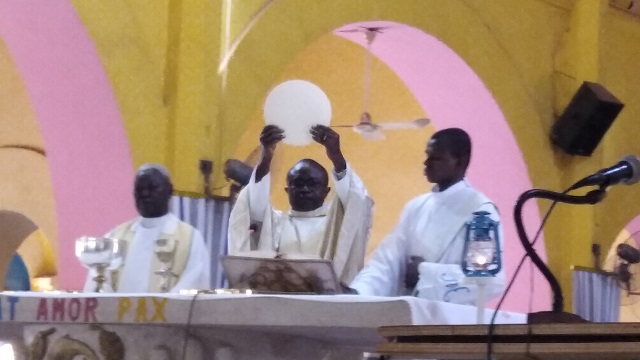 Pâques 2023 : A la cathédrale de Ouagadougou, les fidèles ont prié pour une paix solide et durable au Burkina