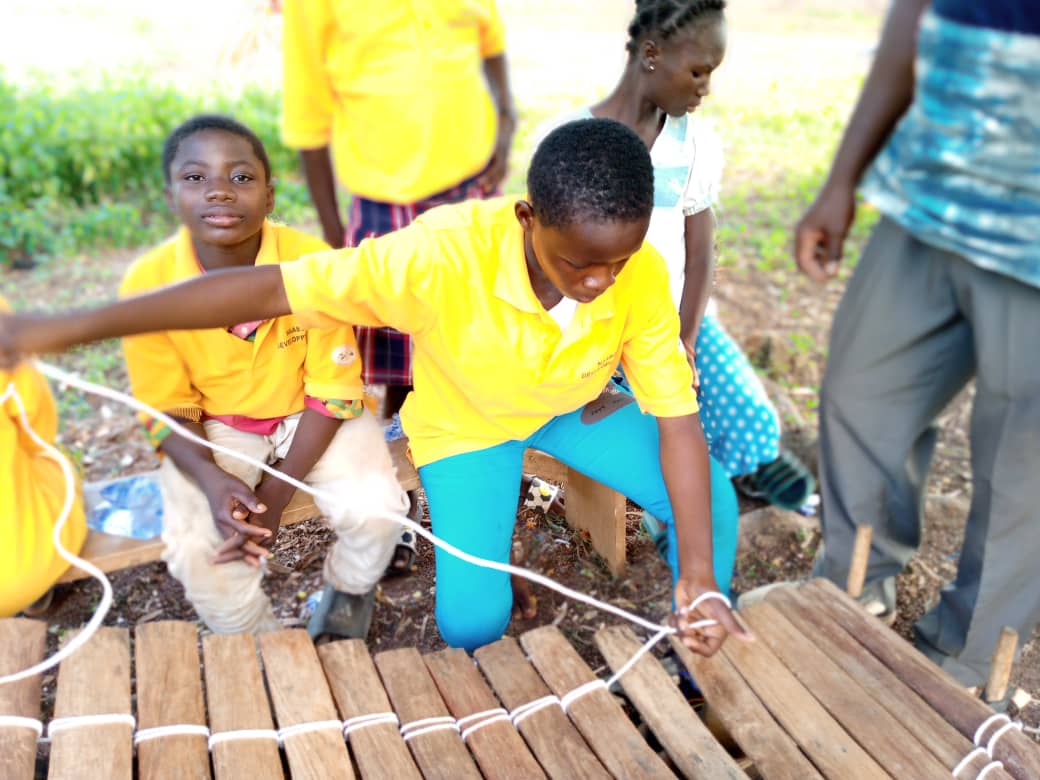 Dissihn (Sud-Ouest) : Des enfants formés à la fabrication et à l’entretien d’instruments de musique traditionnelle