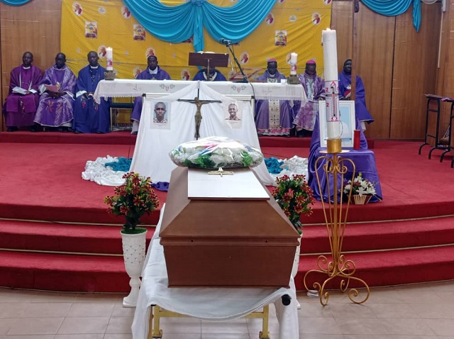 Burkina Faso : L’église catholique rend hommage au Frère Moses Sense Simukonde