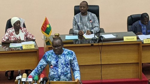 Situation des sociétés de trading au Burkina :  « Il est impossible de désintéresser les victimes en comptant sur le patrimoine des personnes poursuivies », selon le ministre Nacanabo