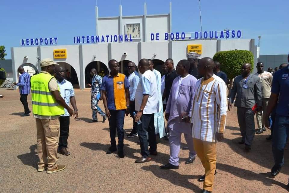 Aéroport international de Bobo-Dioulasso : Le ministre Roland Somda satisfait des travaux de réhabilitation