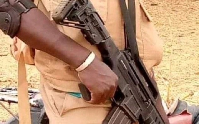 Est du Burkina : L’armée restitue l’argent d’un citoyen escroqué par un VDP et invite la population à dénoncer tout acte du genre
