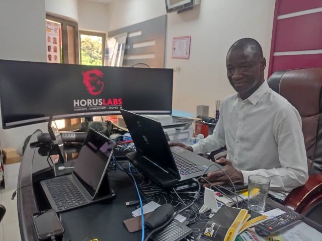 Intelligence artificielle au Burkina : L’expert en sécurité informatique et en investigations numériques, Younoussa Sanfo, suggère un encadrement