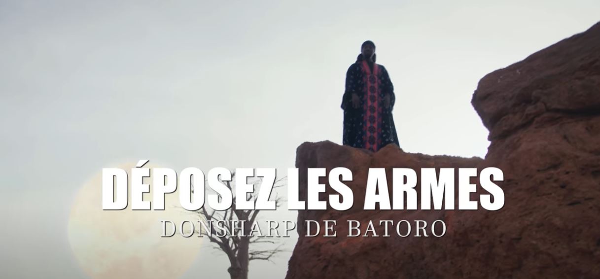 Insécurité au Burkina : DonSharp De Batoro invite les terroristes à déposer les armes pendant qu’il est encore temps 
