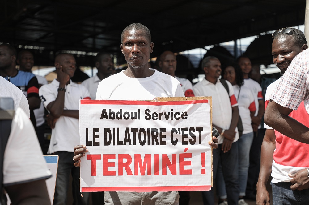 Cité Saaba 2 d’Abdoul’Service : Les résidents manifestent leur mécontentement au siège de la société