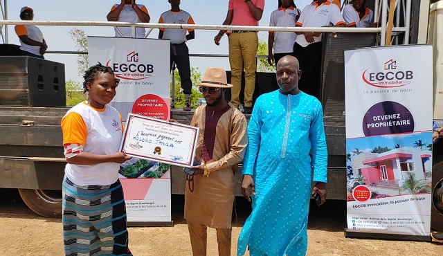 Foncier au Burkina : Tanga Kologo gagne une parcelle de 300m² grâce à EGCOB Immobilier 