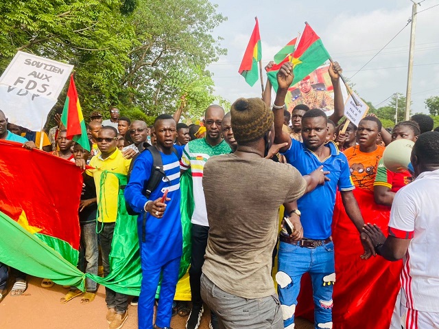 Marche de soutien à la transition : La population de la ville de Orodara appelle à l’union pour un Burkina libre et prospère