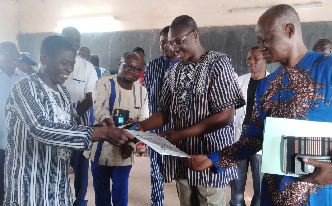 Boucle du Mouhoun : Le gouverneur lance l’administration des épreuves écrites du BEPC 2023 à Dédougou