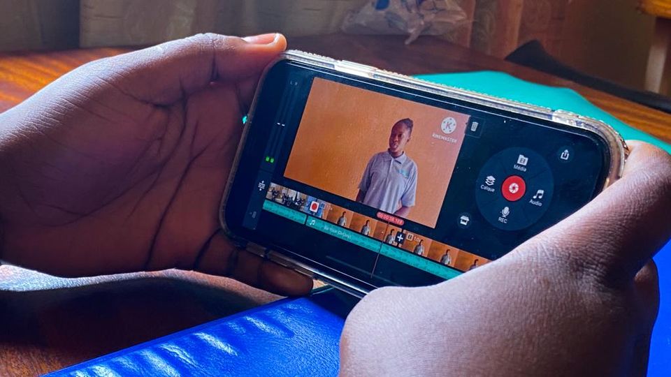 Journalisme mobile au Burkina : La pratique séduit de plus en plus des journalistes télé 