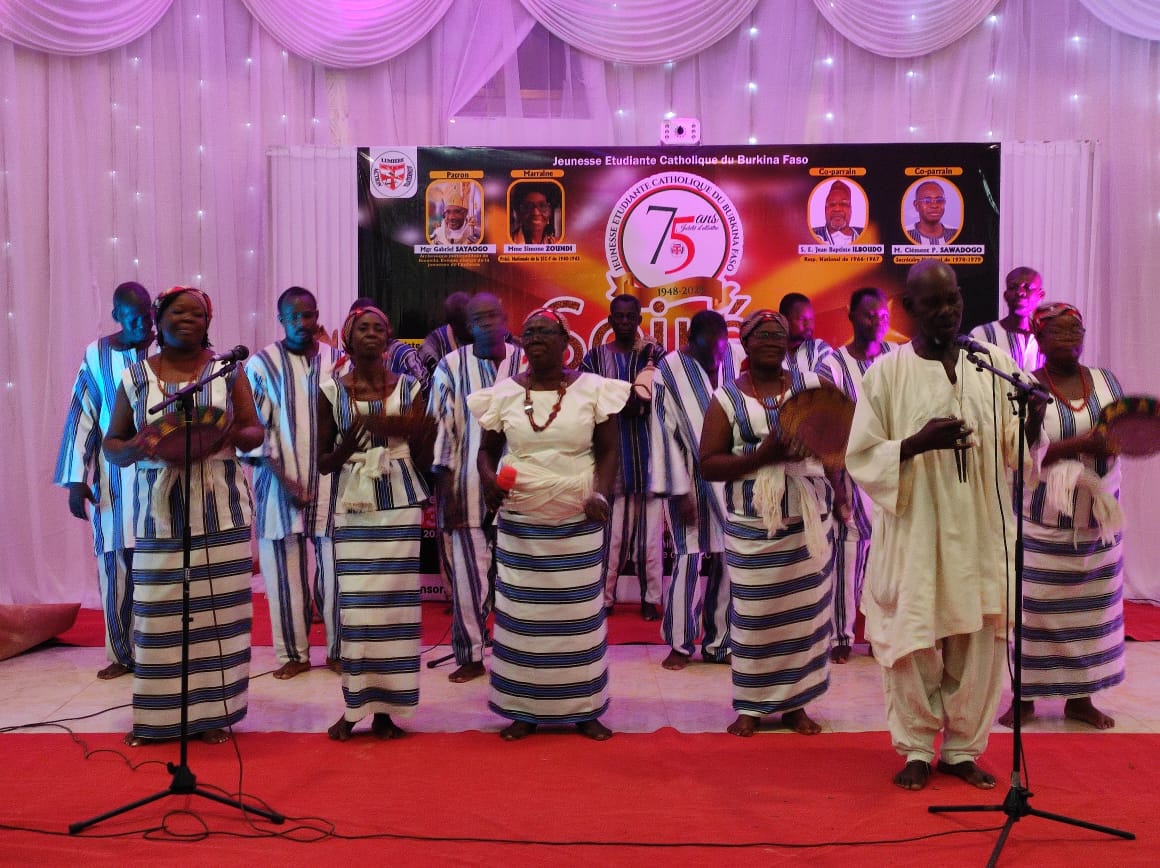 Religion : La Jeunesse étudiante catholique du Burkina rend hommage à ses aînés